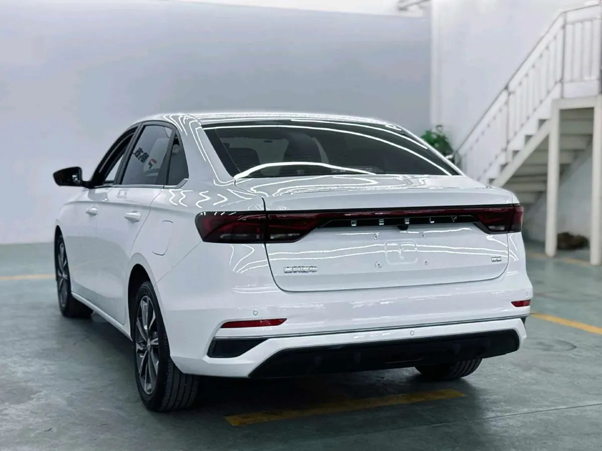 2025 Geely Emgrand 1.5L 127HP L4 CVT,autocango,china used car exporter,china ev exporter,chinese used car exporter,chinese used ev exporter