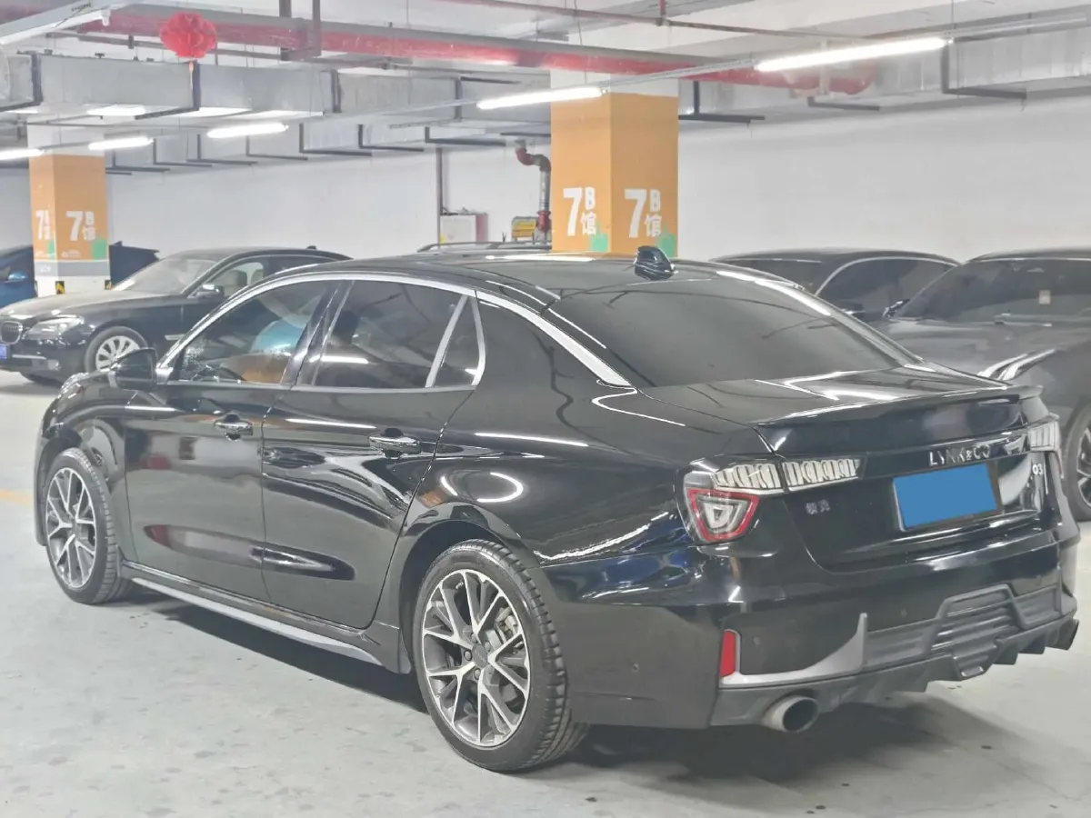 2018 Toyota C-HR 2.0L 171HP L4 CVT,autocango,china used car exporter,china ev exporter,chinese used car exporter,chinese used ev exporter