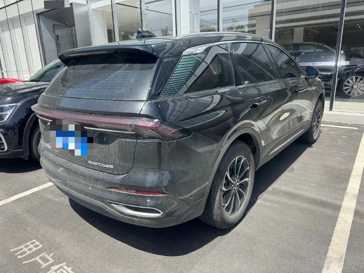 2023 Lincoln Nautilus 2.0T 261HP L4 8AT,autocango,china used car exporter,china ev exporter,chinese used car exporter,chinese used ev exporter