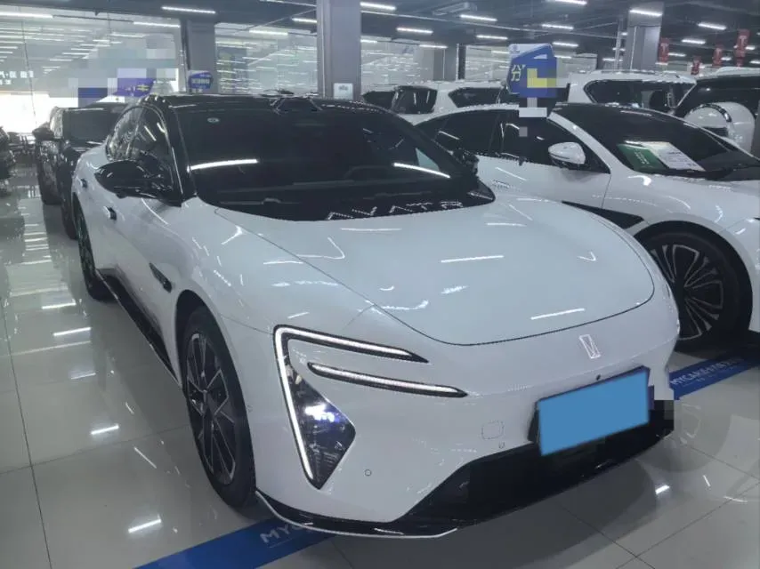 2025 Avatr 06 BEV,autocango,china used car exporter,china ev exporter,chinese used car exporter,chinese used ev exporter