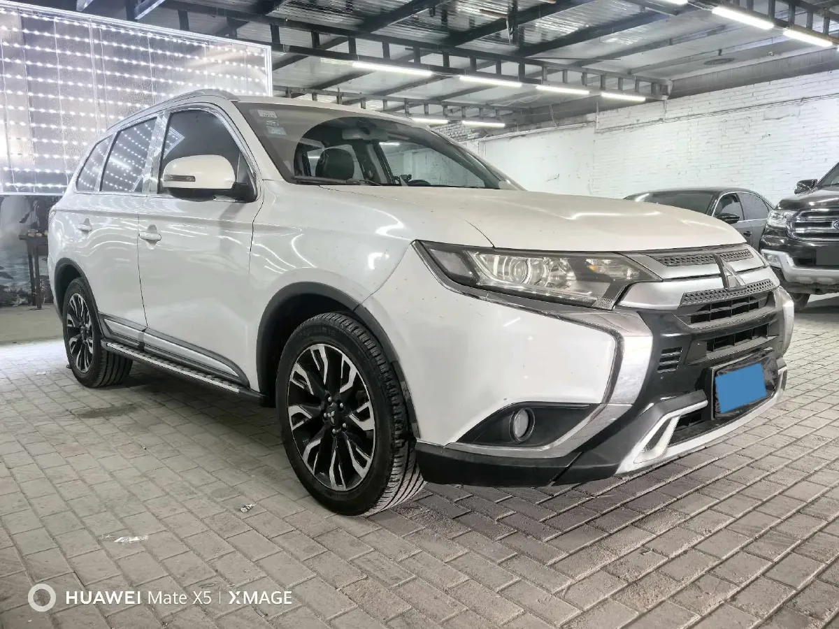 2019 Mitsubishi Outlander 2.0L 166HP L4 CVT,autocango,china used car exporter,china ev exporter,chinese used car exporter,chinese used ev exporter