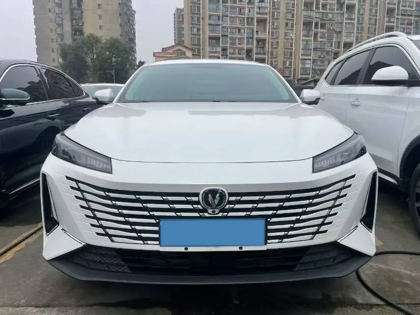 2025 ChangAn Eado 1.5T 192HP L4 7DCT,autocango,china used car exporter,china ev exporter,chinese used car exporter,chinese used ev exporter