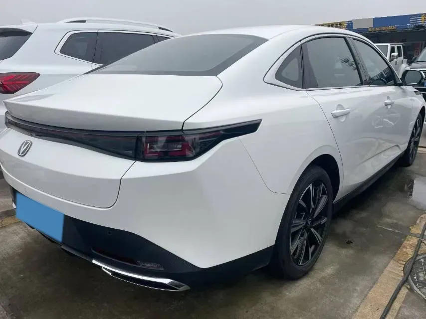 2025 ChangAn Eado 1.5T 192HP L4 7DCT,autocango,china used car exporter,china ev exporter,chinese used car exporter,chinese used ev exporter