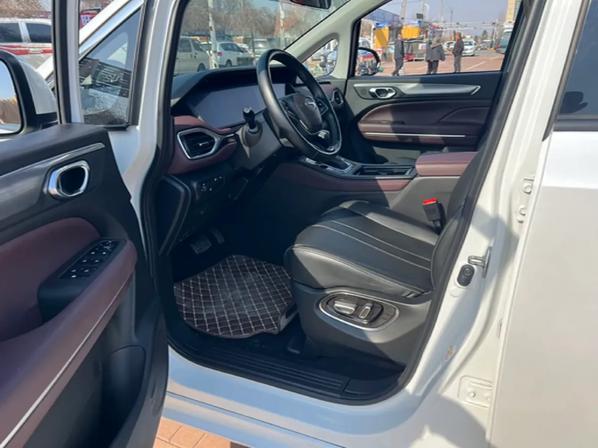 2021 GAC Trumpchi M6 1.5T 169HP L4 7DCT,autocango,china used car exporter,china ev exporter,chinese used car exporter,chinese used ev exporter