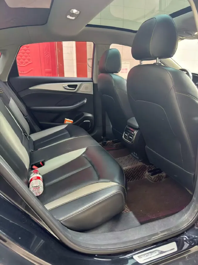 2020 Roewe i6 MAX 1.5T 173HP L4 7DCT,autocango,china used car exporter,china ev exporter,chinese used car exporter,chinese used ev exporter