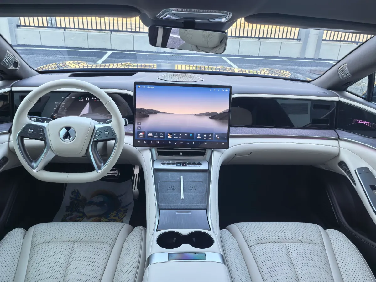 2024 Denza DenzaZ9 2.0T 207HP L4 E-CVT PHEV 38.5KWH,autocango,china used car exporter,china ev exporter,chinese used car exporter,chinese used ev exporter