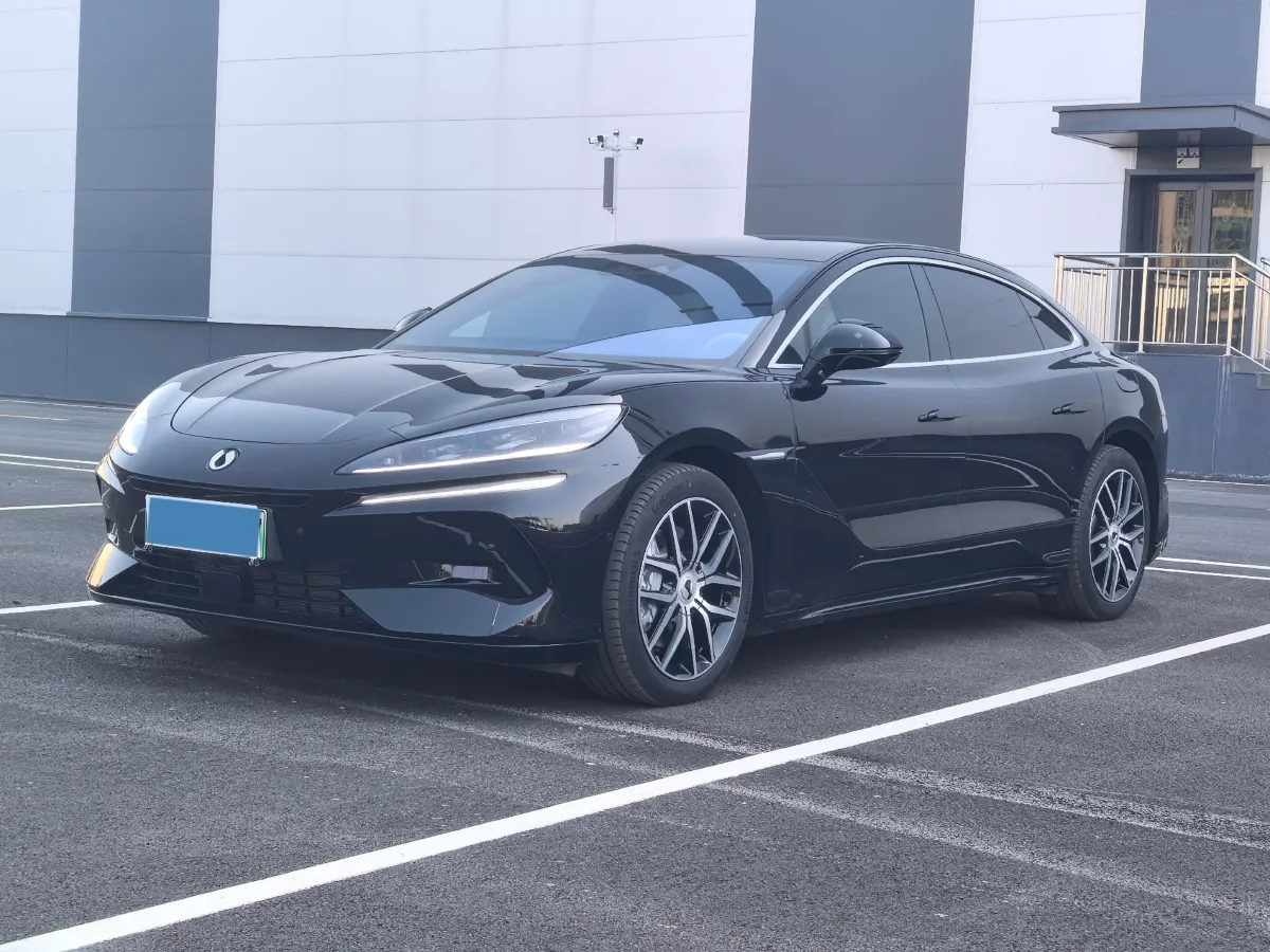 2024 Denza DenzaZ9 2.0T 207HP L4 E-CVT PHEV 38.5KWH,autocango,china used car exporter,china ev exporter,chinese used car exporter,chinese used ev exporter