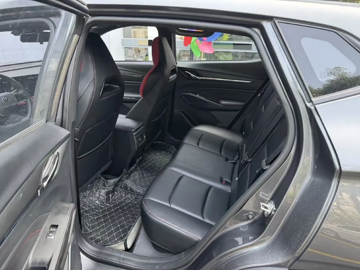 2025 ChangAn X5 PLUS 1.5T 188HP L4 7DCT,autocango,china used car exporter,china ev exporter,chinese used car exporter,chinese used ev exporter