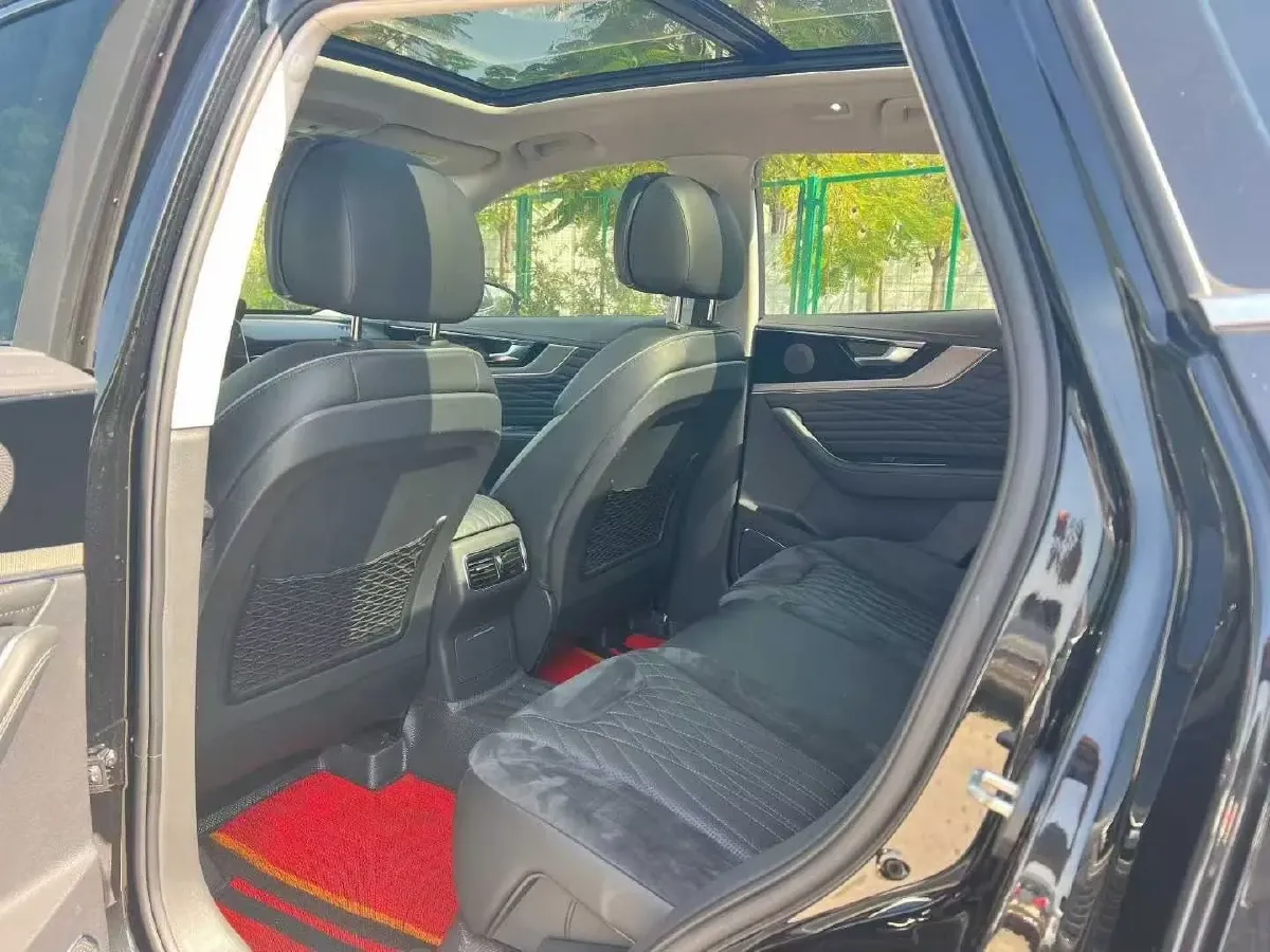 2022 HongQi HS5 2.0T 224HP L4 6AT,autocango,china used car exporter,china ev exporter,chinese used car exporter,chinese used ev exporter