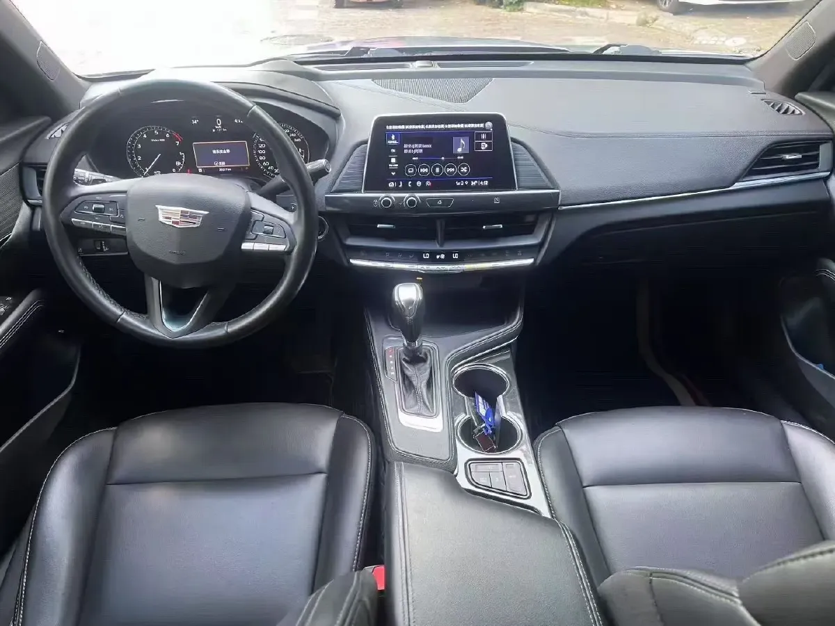 2021 Cadillac CT4 2.0T 237HP L4 8AT,autocango,china used car exporter,china ev exporter,chinese used car exporter,chinese used ev exporter