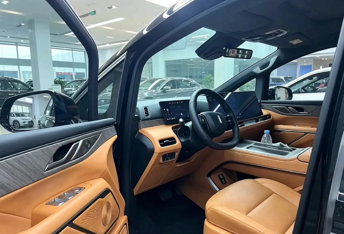 2025 WEY HighMountain 1.5T 170HP L4 4DHT PHEV,autocango,china used car exporter,china ev exporter,chinese used car exporter,chinese used ev exporter