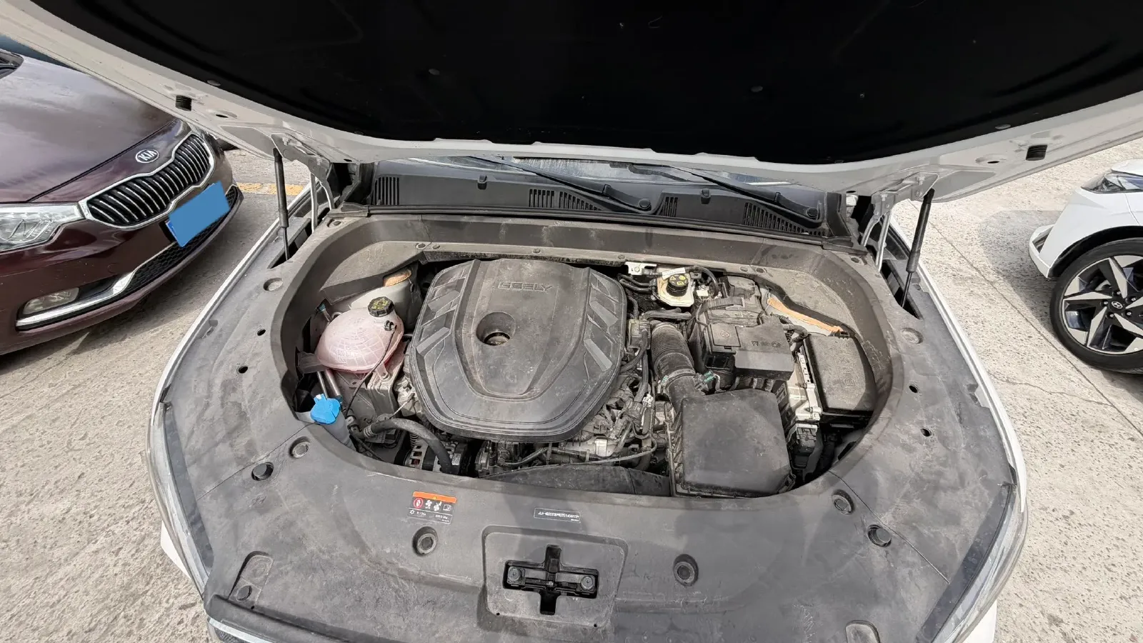 2024 Geely Monjaro 2.0T 238HP L4 8AT,autocango,china used car exporter,china ev exporter,chinese used car exporter,chinese used ev exporter