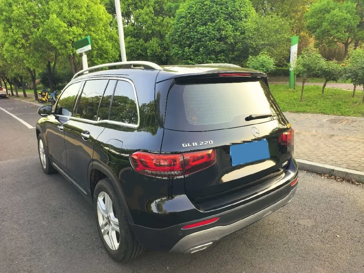 2023 Mercedes-Benz GLB Class 2.0T 190HP L4 8DCT,autocango,china used car exporter,china ev exporter,chinese used car exporter,chinese used ev exporter
