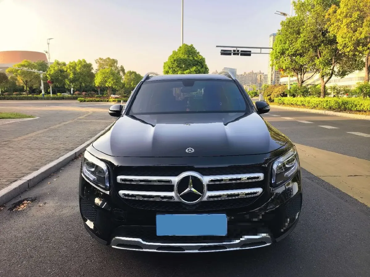 2023 Mercedes-Benz GLB Class 2.0T 190HP L4 8DCT,autocango,china used car exporter,china ev exporter,chinese used car exporter,chinese used ev exporter