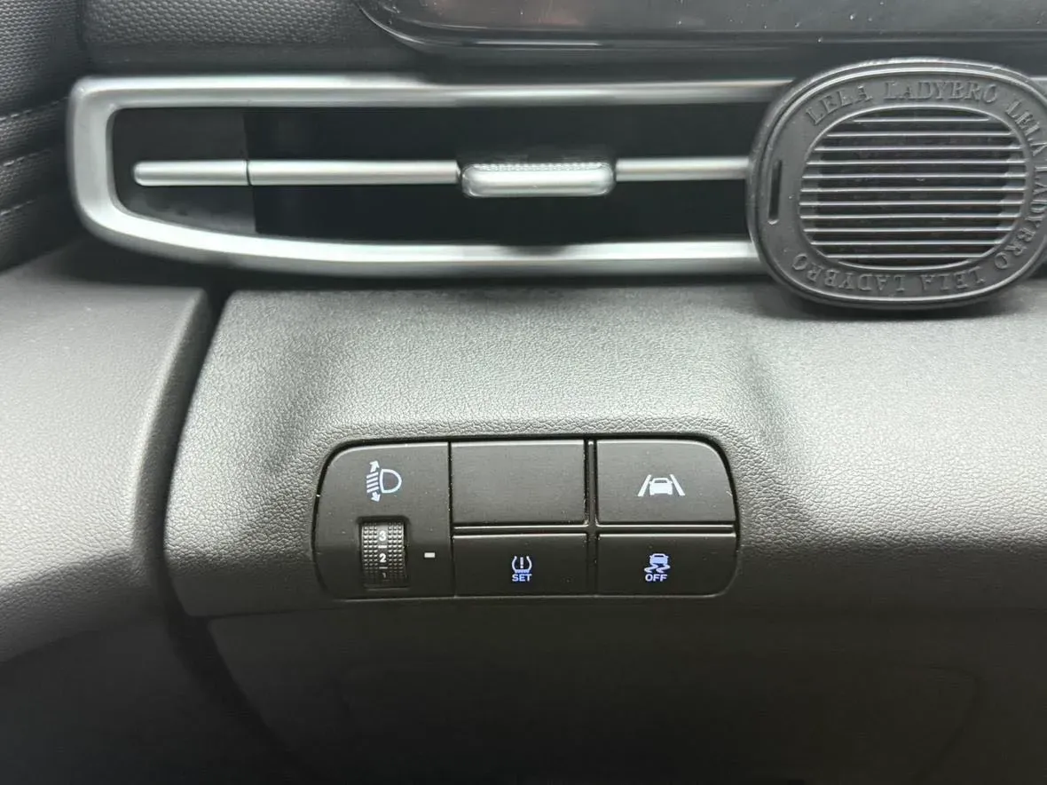 2022 Hyundai Elantra 1.5L 115HP L4 CVT,autocango,china used car exporter,china ev exporter,chinese used car exporter,chinese used ev exporter