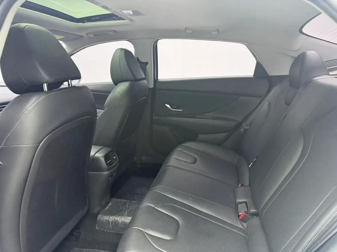 2022 Hyundai Elantra 1.5L 115HP L4 CVT,autocango,china used car exporter,china ev exporter,chinese used car exporter,chinese used ev exporter