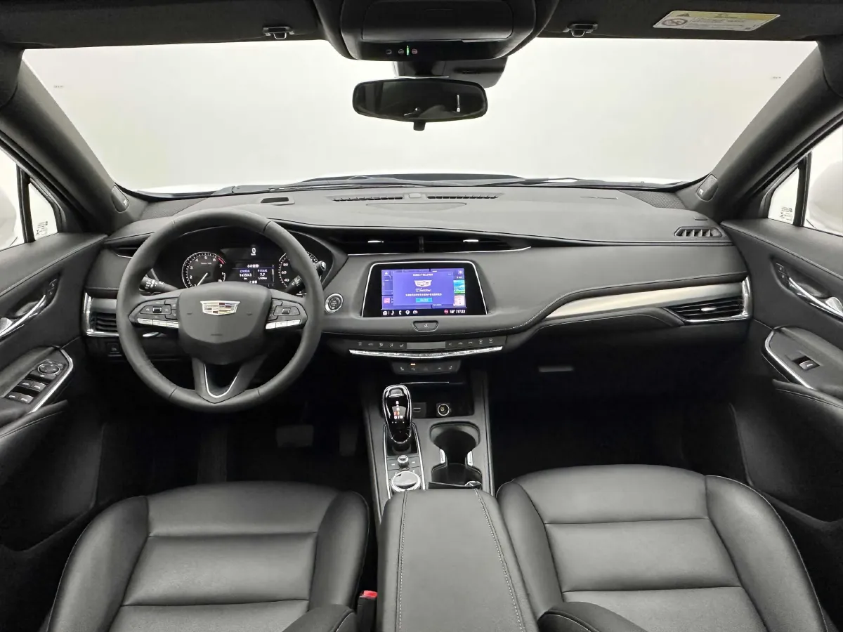 2022 Cadillac XT4 2.0T 237HP L4 9AT,autocango,china used car exporter,china ev exporter,chinese used car exporter,chinese used ev exporter