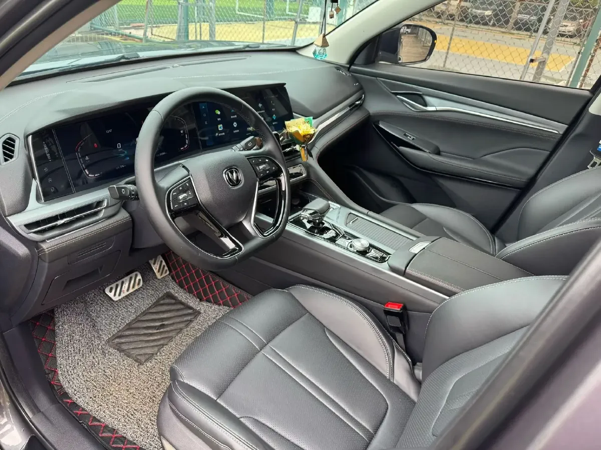 2021 ChangAn CS75 Plus 1.5T 178HP L4 6AT,autocango,china used car exporter,china ev exporter,chinese used car exporter,chinese used ev exporter