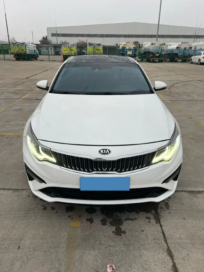 2016 Kia K5 2.0L 161HP L4 6AT,autocango,china used car exporter,china ev exporter,chinese used car exporter,chinese used ev exporter