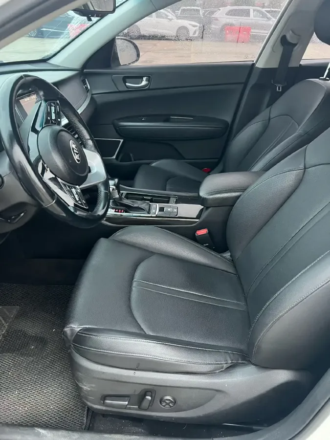 2016 Kia K5 2.0L 161HP L4 6AT,autocango,china used car exporter,china ev exporter,chinese used car exporter,chinese used ev exporter