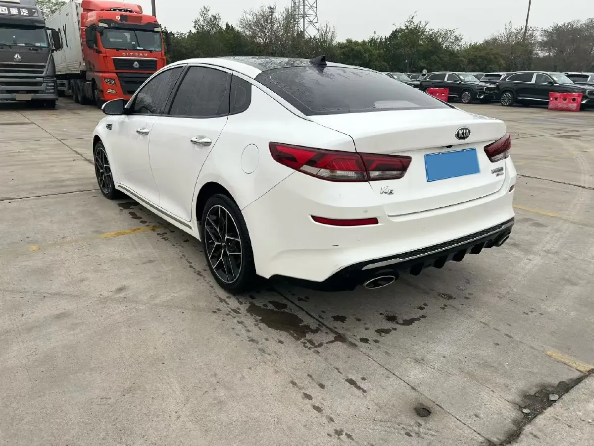 2016 Kia K5 2.0L 161HP L4 6AT,autocango,china used car exporter,china ev exporter,chinese used car exporter,chinese used ev exporter