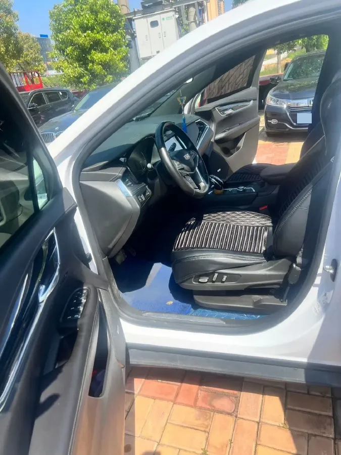 2021 Cadillac XT5 2.0T 237HP L4 9AT,autocango,china used car exporter,china ev exporter,chinese used car exporter,chinese used ev exporter