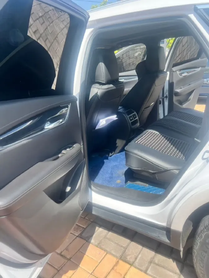 2021 Cadillac XT5 2.0T 237HP L4 9AT,autocango,china used car exporter,china ev exporter,chinese used car exporter,chinese used ev exporter