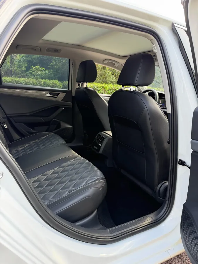 2023 Volkswagen Sagitar 1.5T 160HP L4 7DCT,autocango,china used car exporter,china ev exporter,chinese used car exporter,chinese used ev exporter