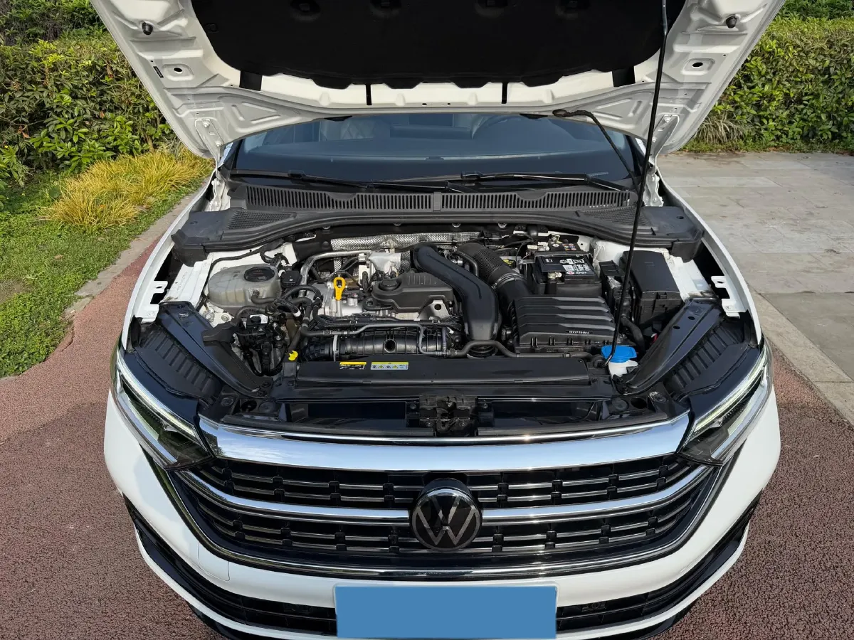 2023 Volkswagen Sagitar 1.5T 160HP L4 7DCT,autocango,china used car exporter,china ev exporter,chinese used car exporter,chinese used ev exporter