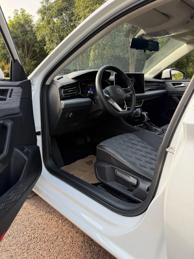 2023 Volkswagen Sagitar 1.5T 160HP L4 7DCT,autocango,china used car exporter,china ev exporter,chinese used car exporter,chinese used ev exporter