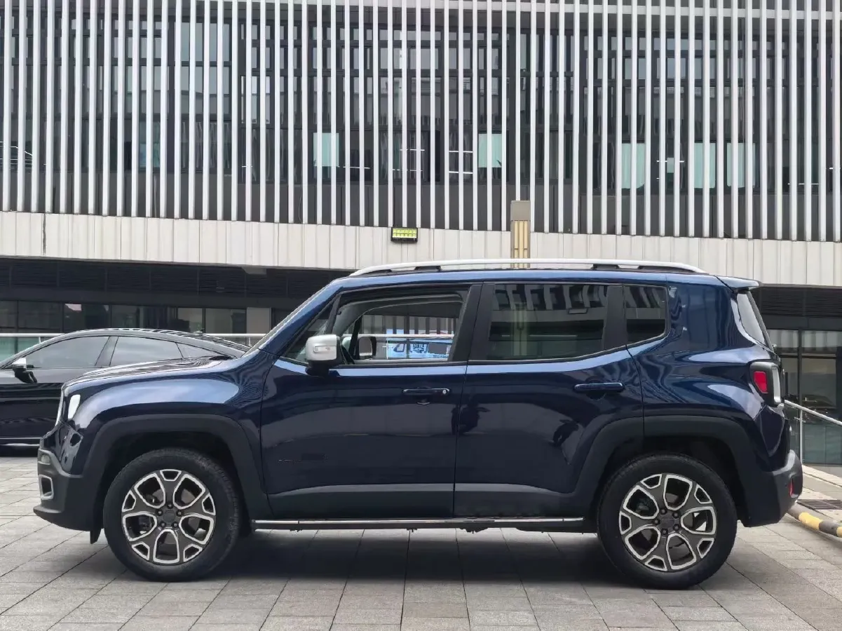 2018 Jeep Renegade 2.0L 155HP L4 9AT,autocango,china used car exporter,china ev exporter,chinese used car exporter,chinese used ev exporter