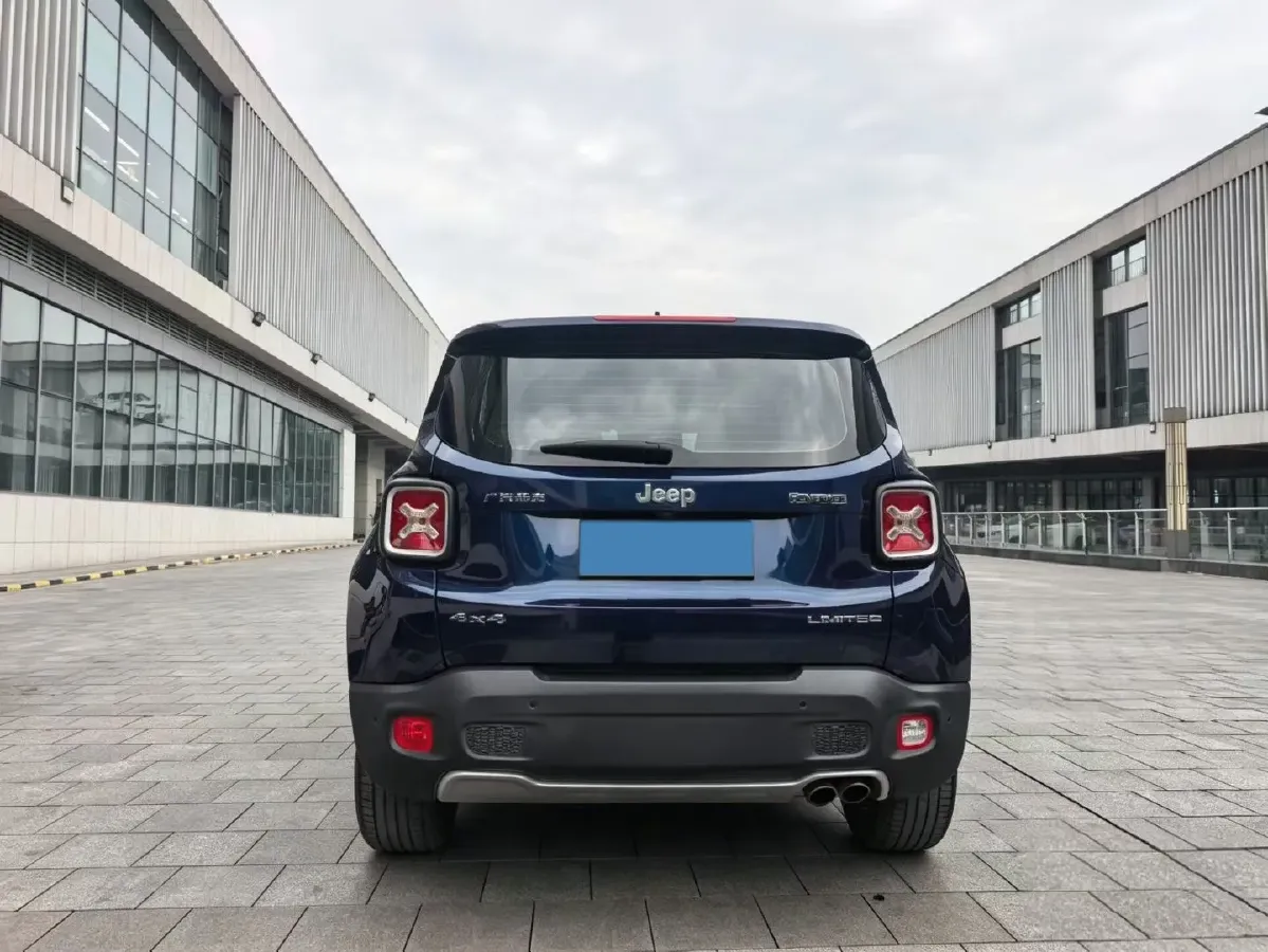 2018 Jeep Renegade 2.0L 155HP L4 9AT,autocango,china used car exporter,china ev exporter,chinese used car exporter,chinese used ev exporter