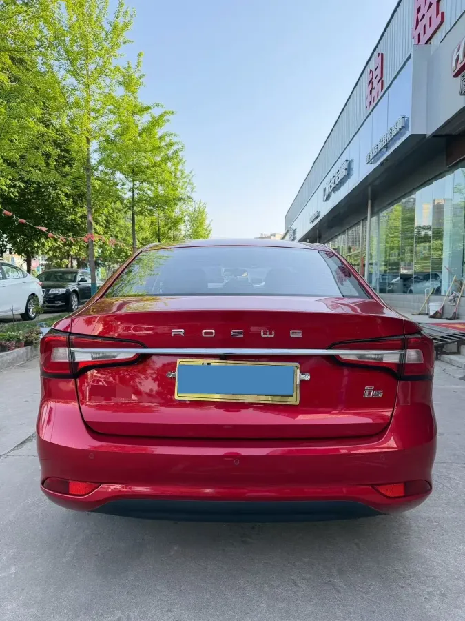 2019 Roewe i5 1.5L 120HP L4 5MT,autocango,china used car exporter,china ev exporter,chinese used car exporter,chinese used ev exporter