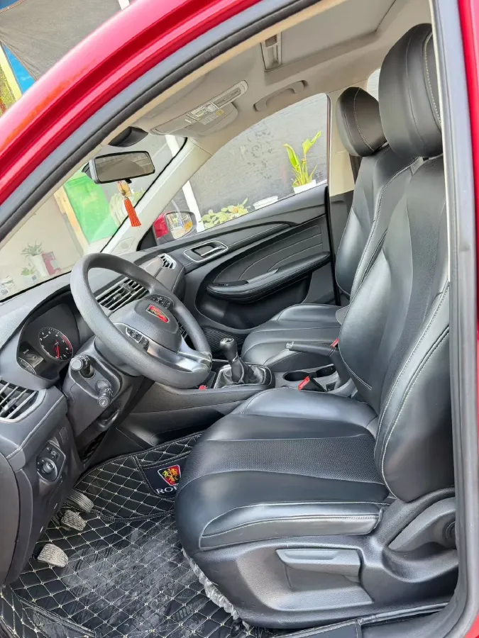 2019 Roewe i5 1.5L 120HP L4 5MT,autocango,china used car exporter,china ev exporter,chinese used car exporter,chinese used ev exporter