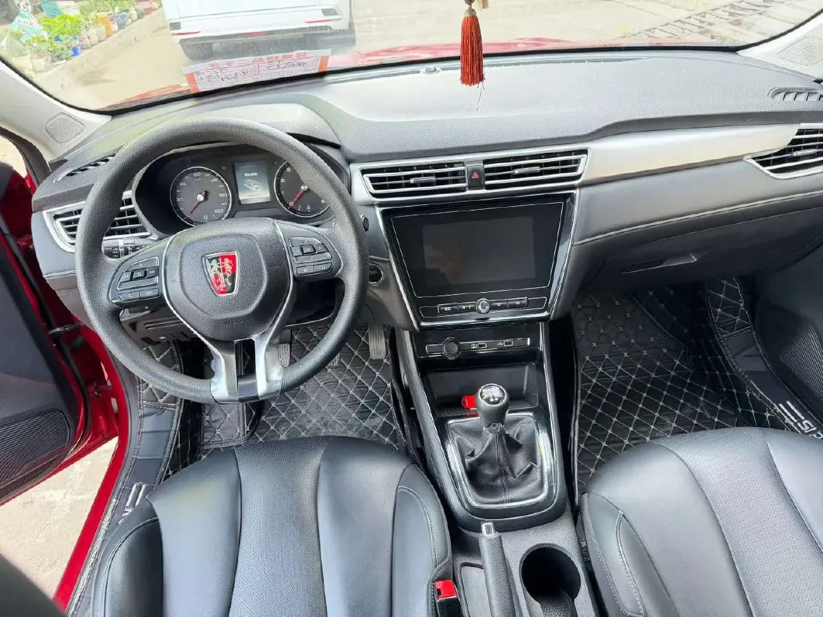 2019 Roewe i5 1.5L 120HP L4 5MT,autocango,china used car exporter,china ev exporter,chinese used car exporter,chinese used ev exporter