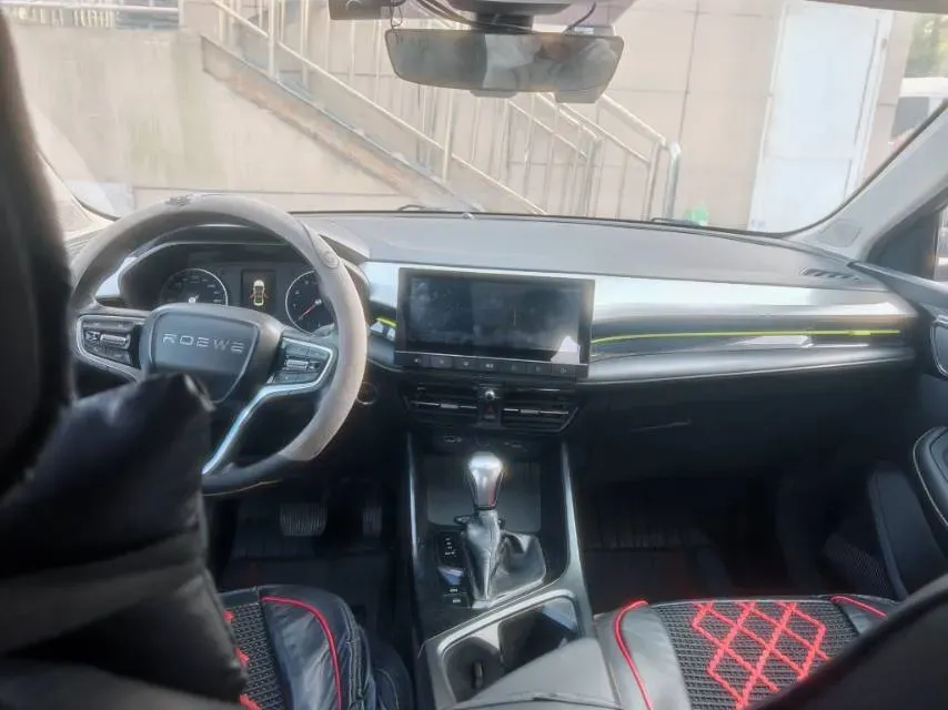 2021 Roewe i5 1.5L 120HP L4 CVT,autocango,china used car exporter,china ev exporter,chinese used car exporter,chinese used ev exporter