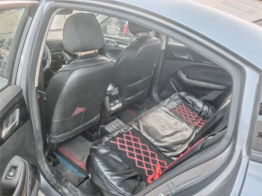 2021 Roewe i5 1.5L 120HP L4 CVT,autocango,china used car exporter,china ev exporter,chinese used car exporter,chinese used ev exporter