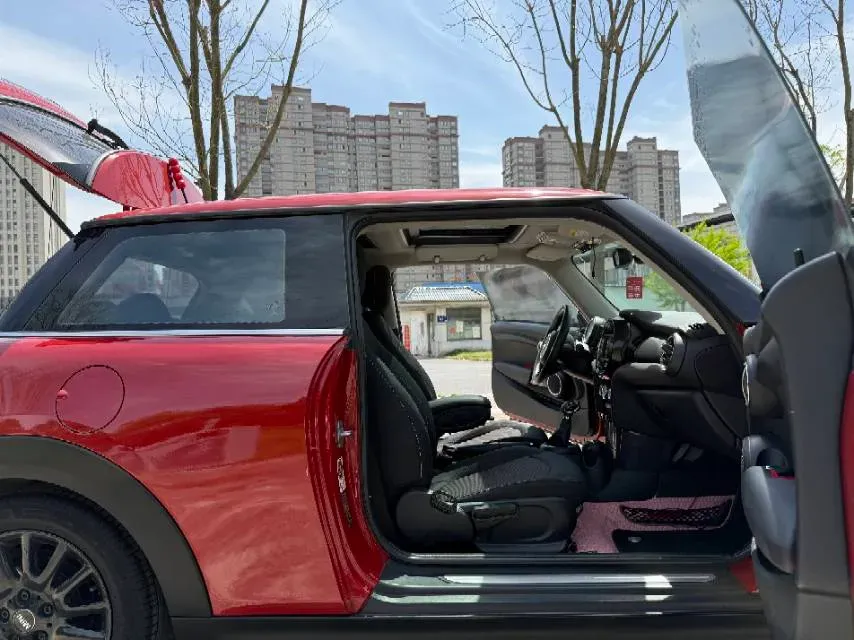 2016 MINI MINI 1.2T 102HP L3 6AT,autocango,china used car exporter,china ev exporter,chinese used car exporter,chinese used ev exporter