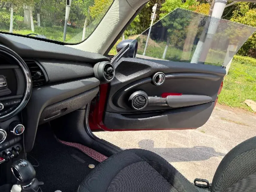 2016 MINI MINI 1.2T 102HP L3 6AT,autocango,china used car exporter,china ev exporter,chinese used car exporter,chinese used ev exporter