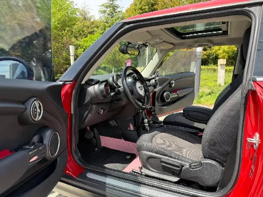 2016 MINI MINI 1.2T 102HP L3 6AT,autocango,china used car exporter,china ev exporter,chinese used car exporter,chinese used ev exporter