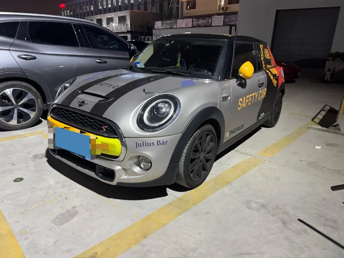 2019 MINI MINI 2.0T 192HP L4 7DCT,autocango,china used car exporter,china ev exporter,chinese used car exporter,chinese used ev exporter