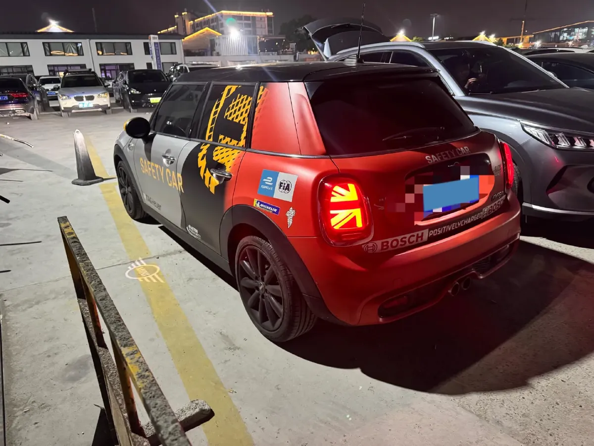 2019 MINI MINI 2.0T 192HP L4 7DCT,autocango,china used car exporter,china ev exporter,chinese used car exporter,chinese used ev exporter
