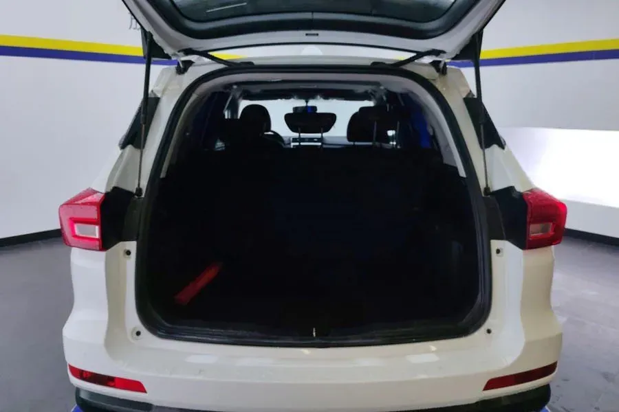 2018 Haval M6 1.5T 150HP L4 7DCT,autocango,china used car exporter,china ev exporter,chinese used car exporter,chinese used ev exporter