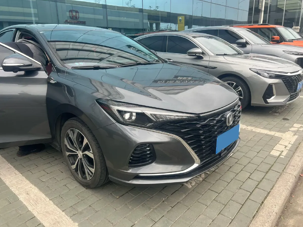 2021 ChangAn Eado 1.4T 160HP L4 7DCT,autocango,china used car exporter,china ev exporter,chinese used car exporter,chinese used ev exporter