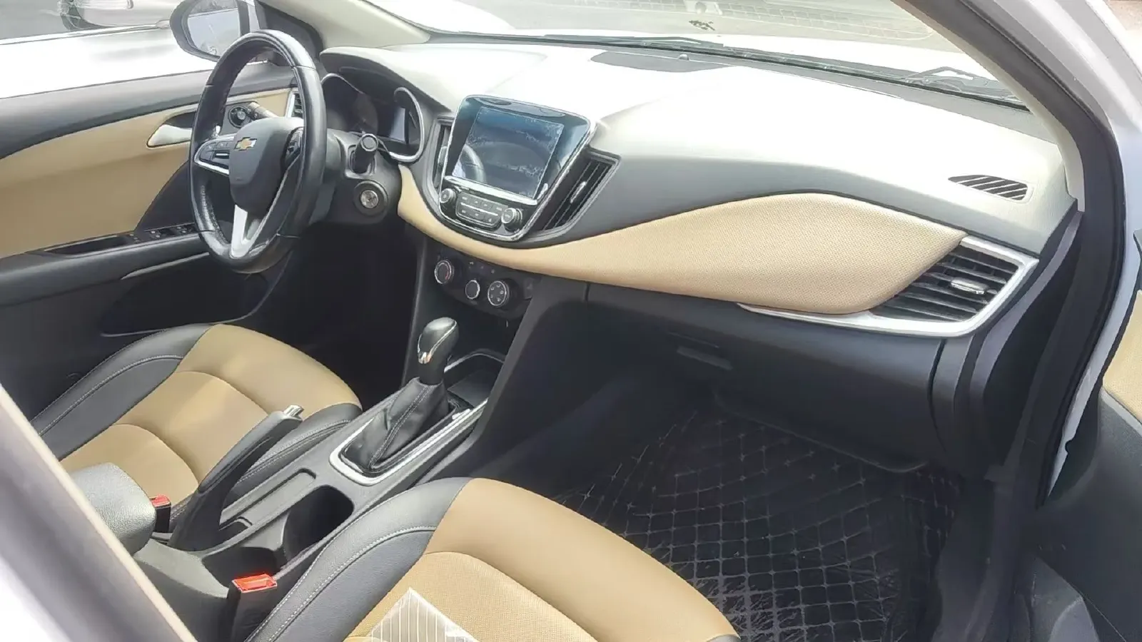 2022 Chevrolet Monza 1.5L 113HP L4 6AT,autocango,china used car exporter,china ev exporter,chinese used car exporter,chinese used ev exporter