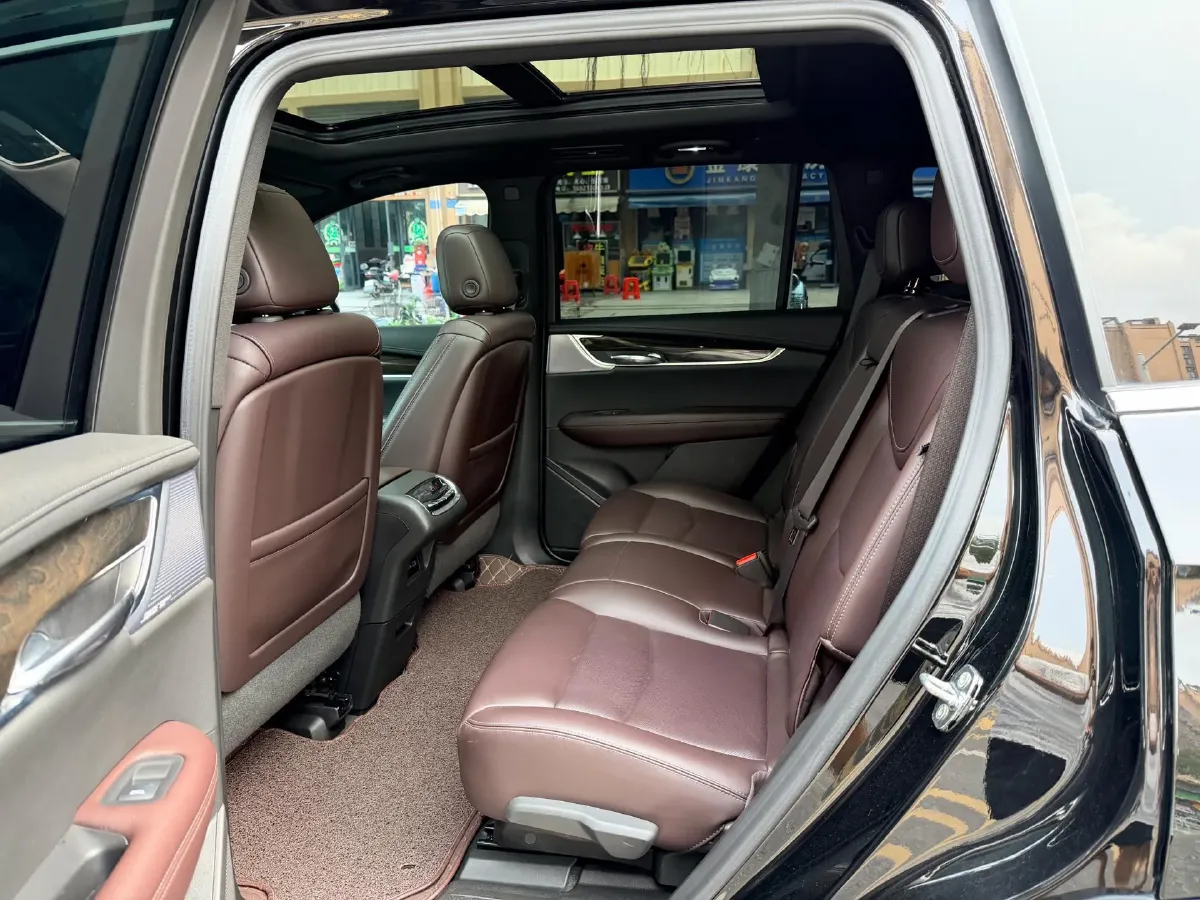 2022 Cadillac XT6 2.0T 237HP L4 9AT,autocango,china used car exporter,china ev exporter,chinese used car exporter,chinese used ev exporter