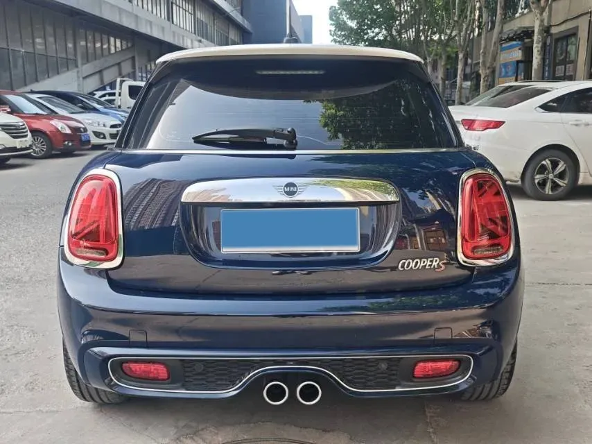 2018 Mercedes-Benz CLA Class 2.0T 184HP L4 7DCT,autocango,china used car exporter,china ev exporter,chinese used car exporter,chinese used ev exporter