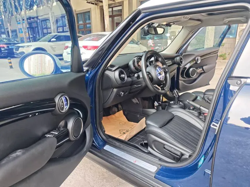 2018 Mercedes-Benz CLA Class 2.0T 184HP L4 7DCT,autocango,china used car exporter,china ev exporter,chinese used car exporter,chinese used ev exporter