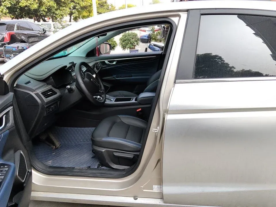 2021 Geely Emgrand 1.5L 109HP L4 CVT,autocango,china used car exporter,china ev exporter,chinese used car exporter,chinese used ev exporter