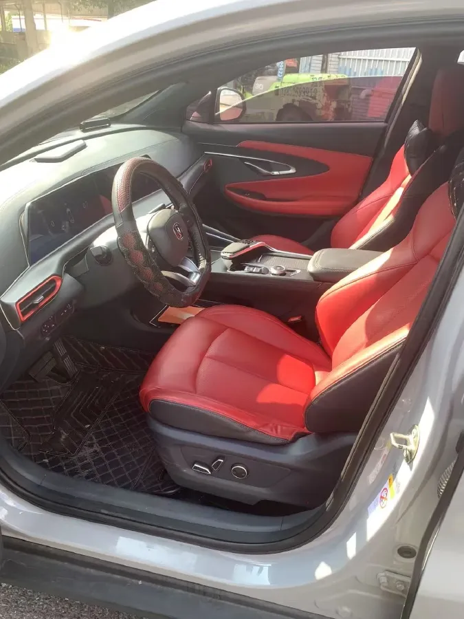 2020 ChangAn UNI-T 1.5T 180HP L4 7DCT,autocango,china used car exporter,china ev exporter,chinese used car exporter,chinese used ev exporter